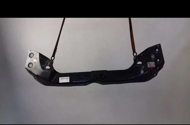 Traverse supérieure armature avant Mercedes-benz CLASSE M (W163) Ml 400 cdi (163.128) (2001-2005) occasion