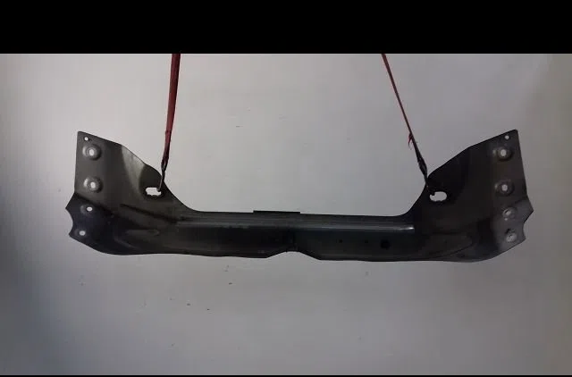 Traverse supérieure armature avant Mercedes-benz CLASSE M (W163) Ml 400 cdi (163.128) (2001-2005) occasion