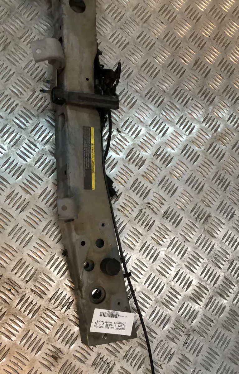 Traverse supérieure armature avant NISSAN MICRA 4 PHASE 1 occasion