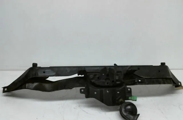Traverse supérieure armature avant Nissan NOTE (E11, NE11) 1.4 (2006-2012) occasion