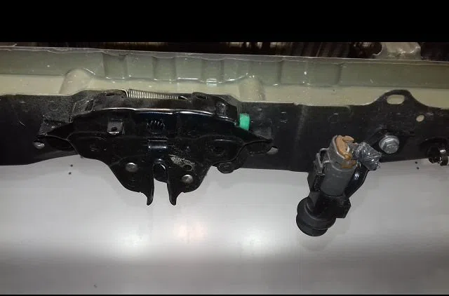 Traverse supérieure armature avant Nissan QASHQAI II SUV (J11, J11_) 1.2 dig-t (2013) occasion