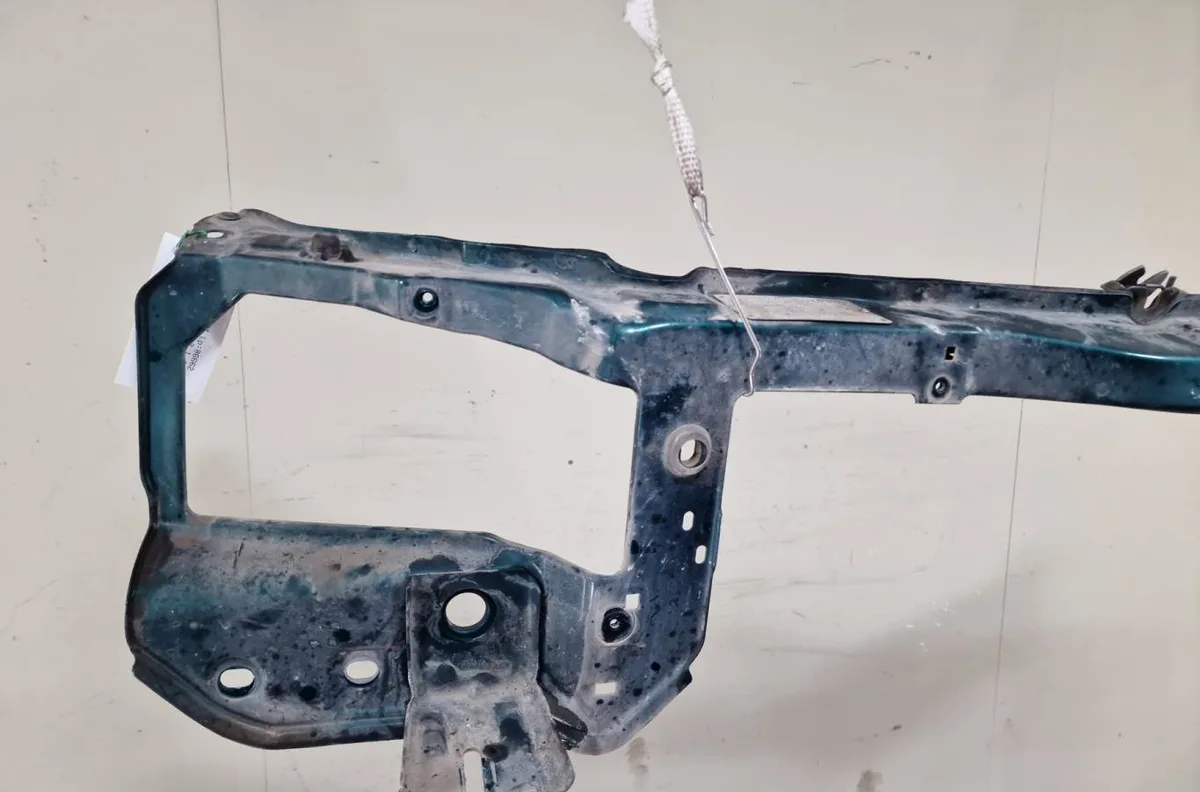 Traverse supérieure armature avant Peugeot 106 II (1A_, 1C_) 1.4 i (1996-2004) occasion