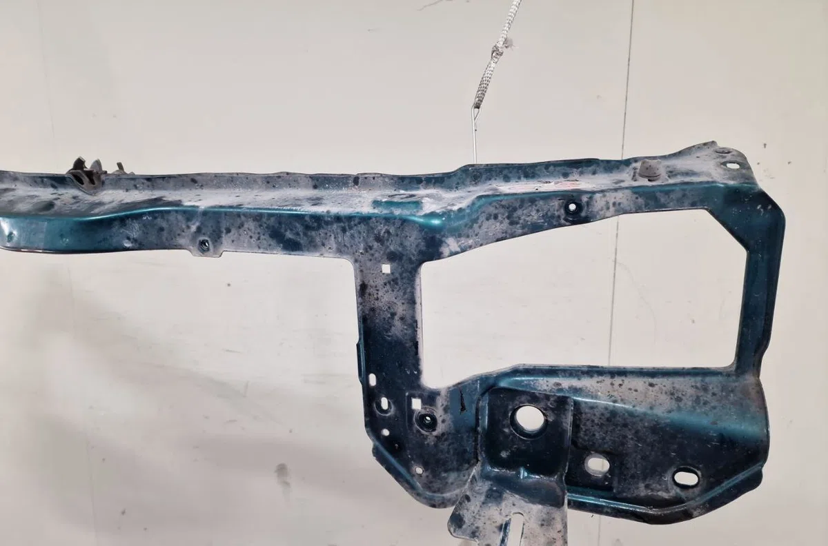 Traverse supérieure armature avant Peugeot 106 II (1A_, 1C_) 1.4 i (1996-2004) occasion