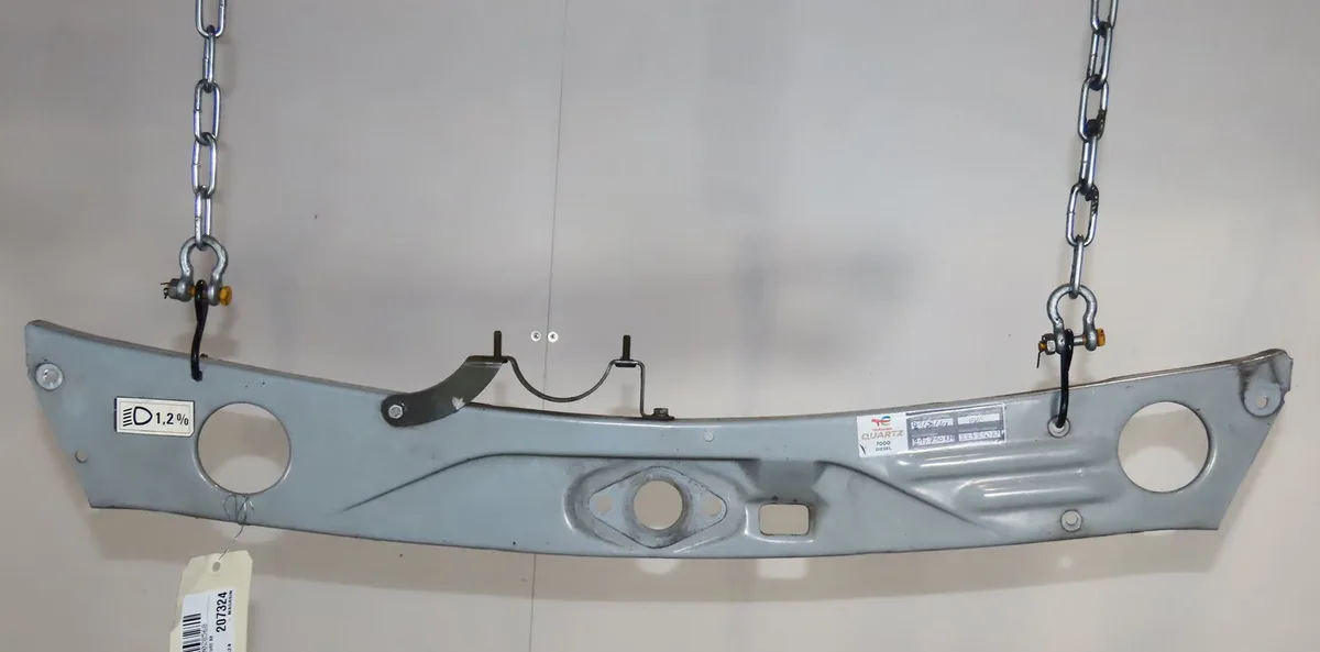 Traverse supérieure armature avant PEUGEOT 205 1.8 D occasion