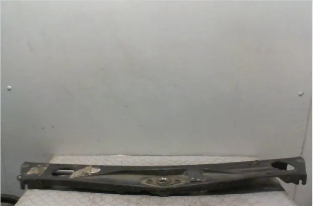 Traverse supérieure armature avant Peugeot 205 II (20A-C) 1.1 (1987-1992) occasion