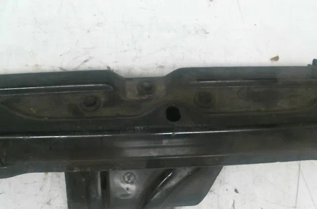 Traverse supérieure armature avant Peugeot 206 (2L_, 2M_) 1.1 (2009-2013) occasion