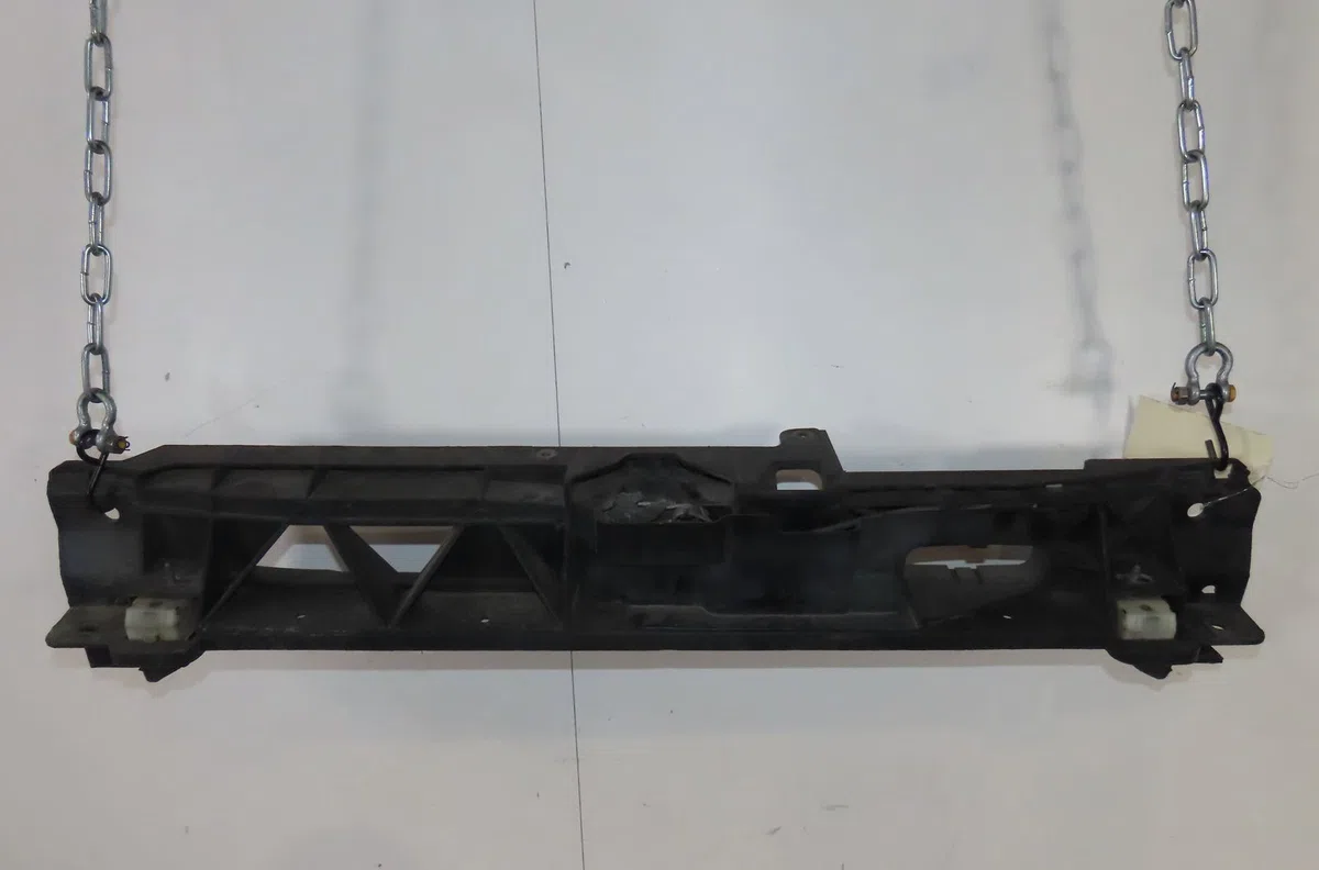 Traverse supérieure armature avant Peugeot 3008 SUV (MC_, MR_, MJ_, M4_) 1.5 bluehdi 130 (2018) 5 portes occasion