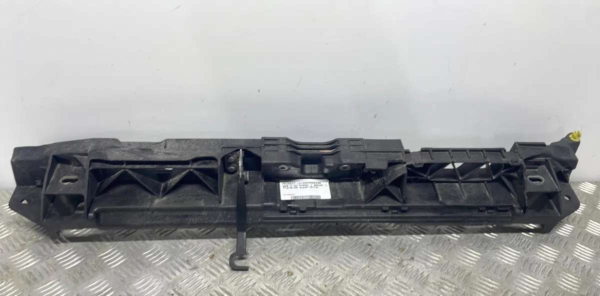Traverse supérieure armature avant PEUGEOT 308 2 SW PHASE 1 BREAK occasion