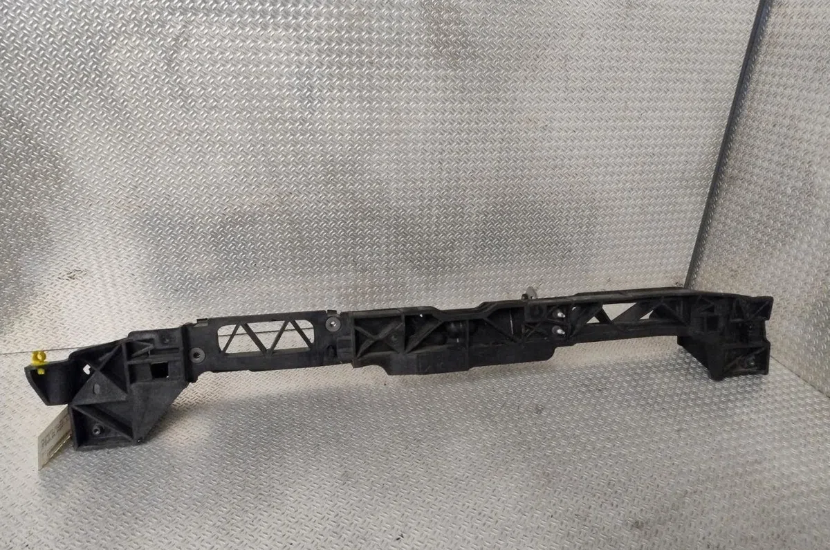 Traverse supérieure armature avant Peugeot 308 SW II (LC_, LJ_, LR_, LX_, L4_) 1.2 thp 130 (2014-2021) occasion