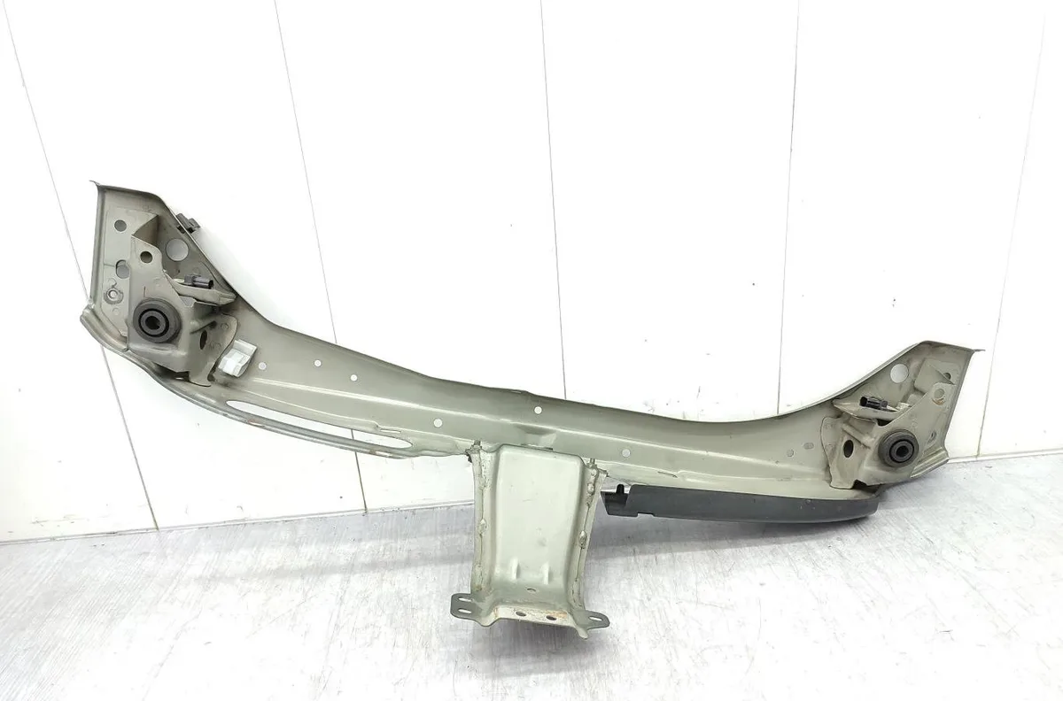 Traverse supérieure armature avant PEUGEOT 4007 occasion