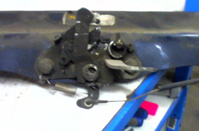 Traverse supérieure armature avant PEUGEOT 406 occasion