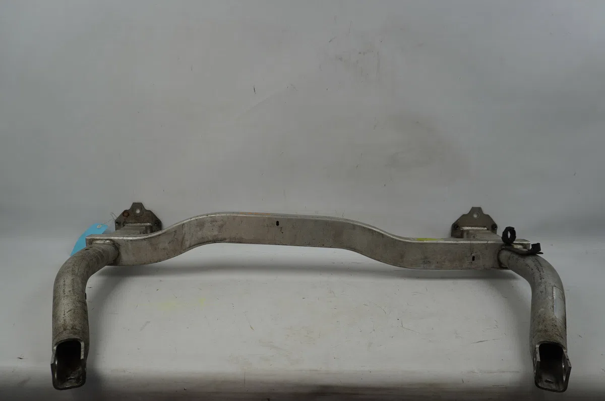 Traverse supérieure armature avant Peugeot 407 (6D_) 2.0 hdi 135 (6drhrh, 6drhre, 6drhrg, 6drhrj) (2004-2010) 4 portes o