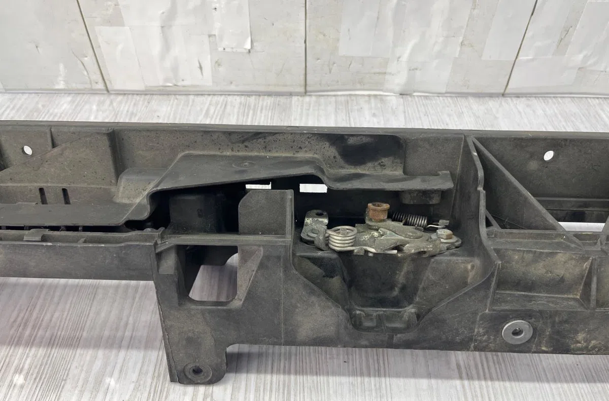 Traverse supérieure armature avant PEUGEOT 5008 2 PHASE 1 occasion