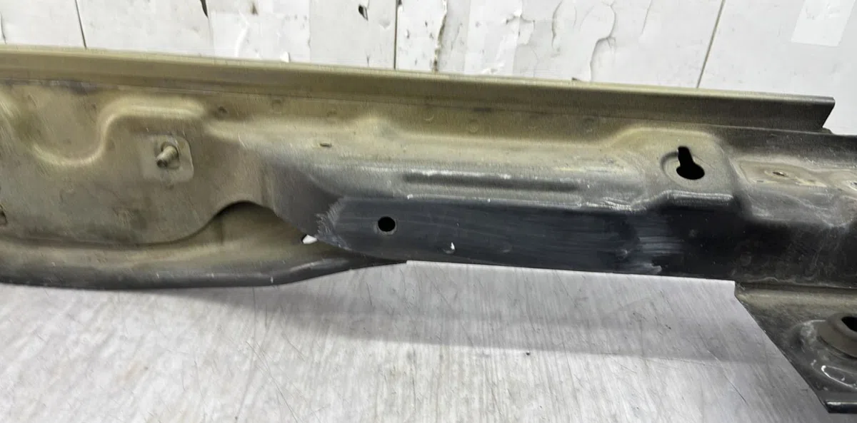 Traverse supérieure armature avant PEUGEOT BIPPER occasion