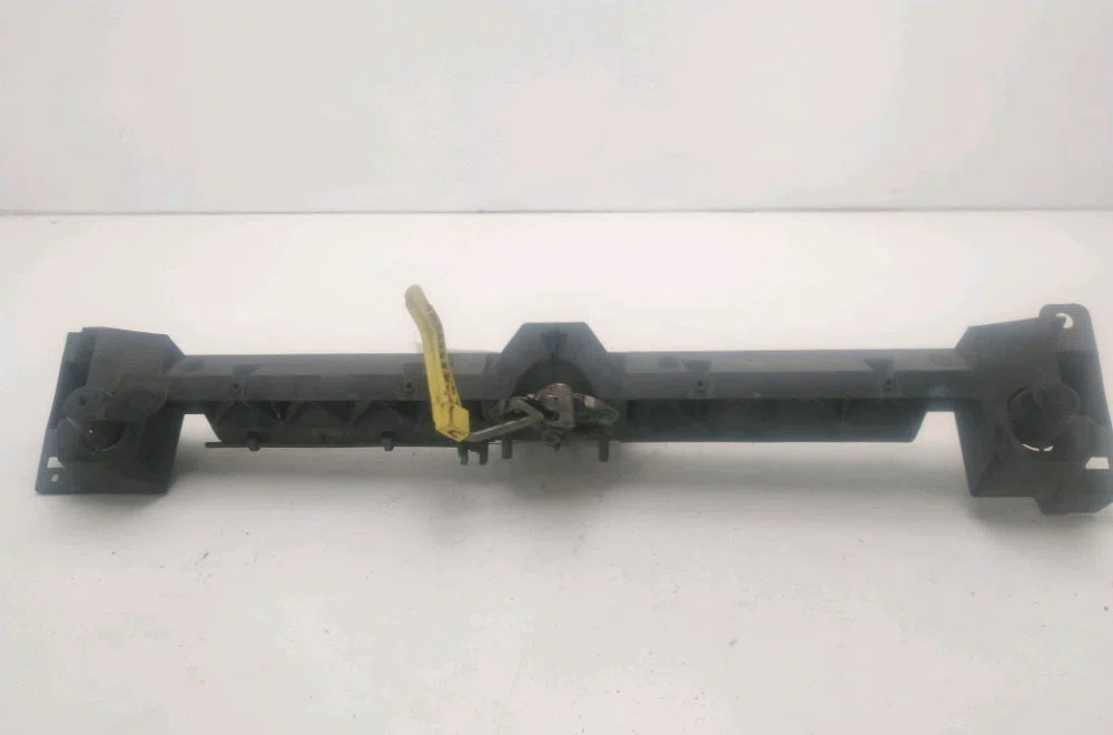 Traverse supérieure armature avant Peugeot PARTNER Camionnette-Monospace 1.6 hdi (2008) 4 portes occasion