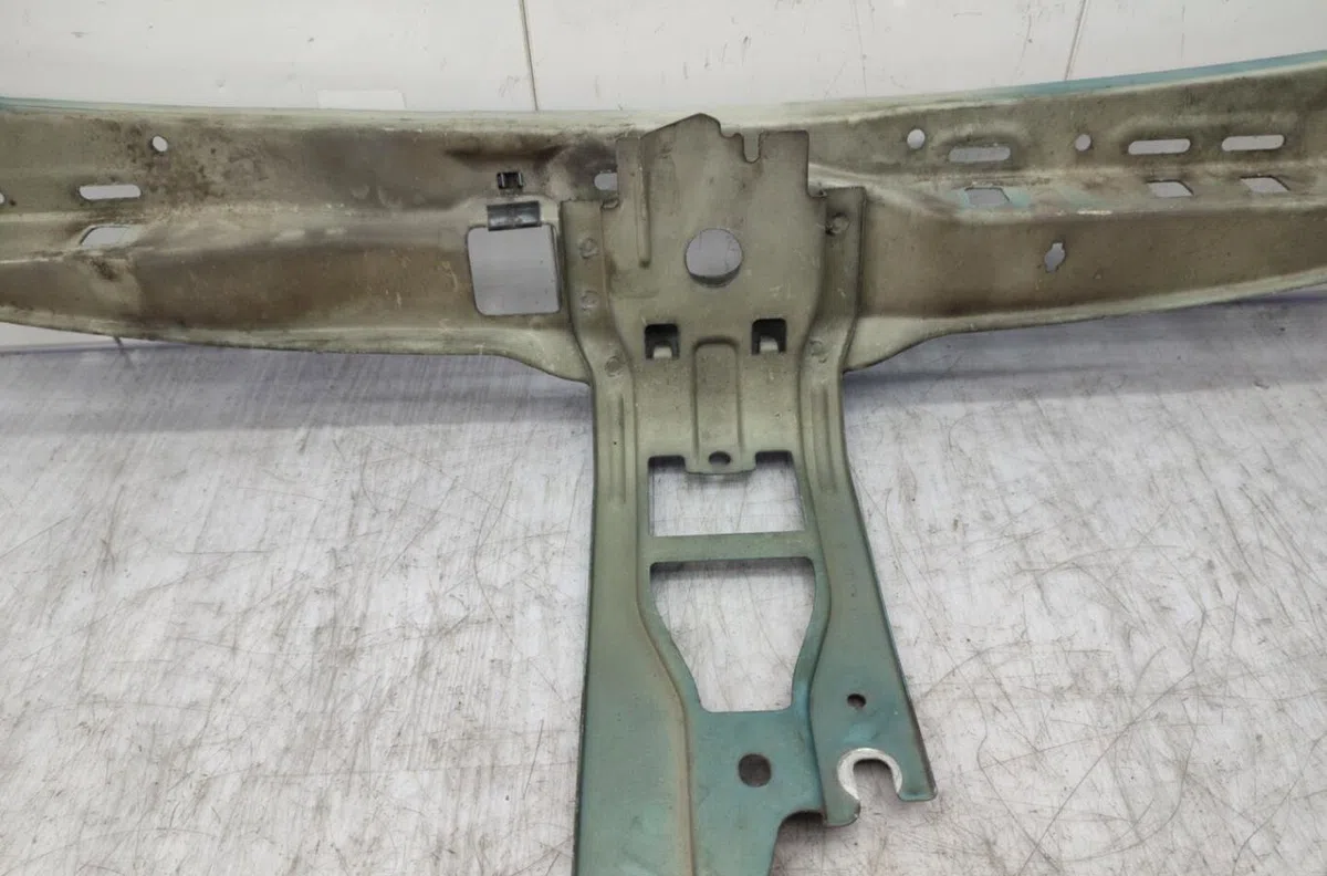 Traverse supérieure armature avant RENAULT CLIO 2 PHASE 2 occasion