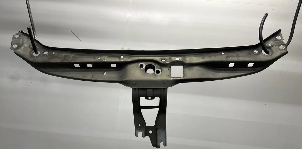 Traverse supérieure armature avant RENAULT CLIO 2 PHASE 2 occasion