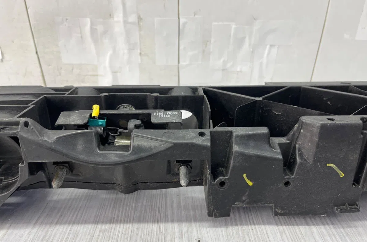 Traverse supérieure armature avant RENAULT CLIO 4 PHASE 1 occasion