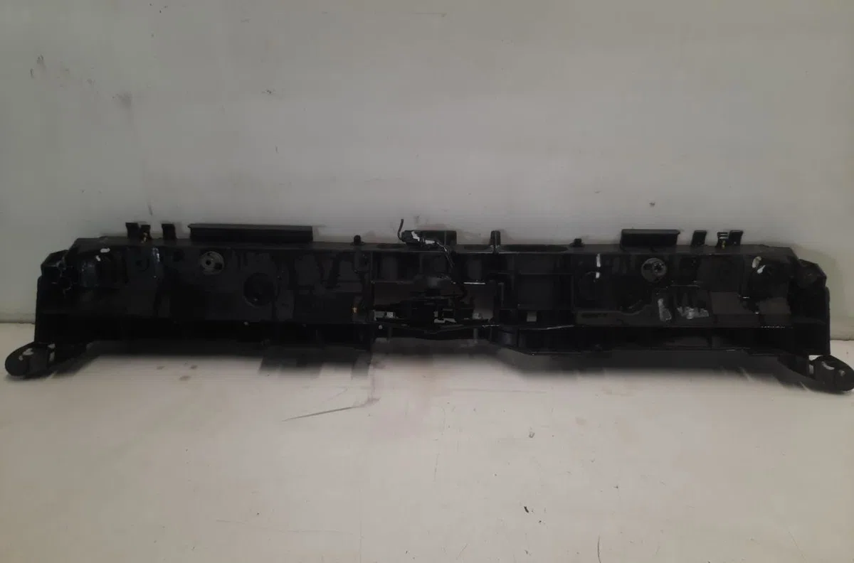 Traverse supérieure armature avant RENAULT CLIO 4 PHASE 2 occasion