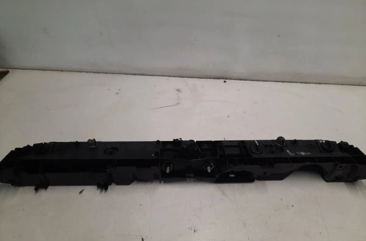 Traverse supérieure armature avant RENAULT CLIO 4 PHASE 2 occasion
