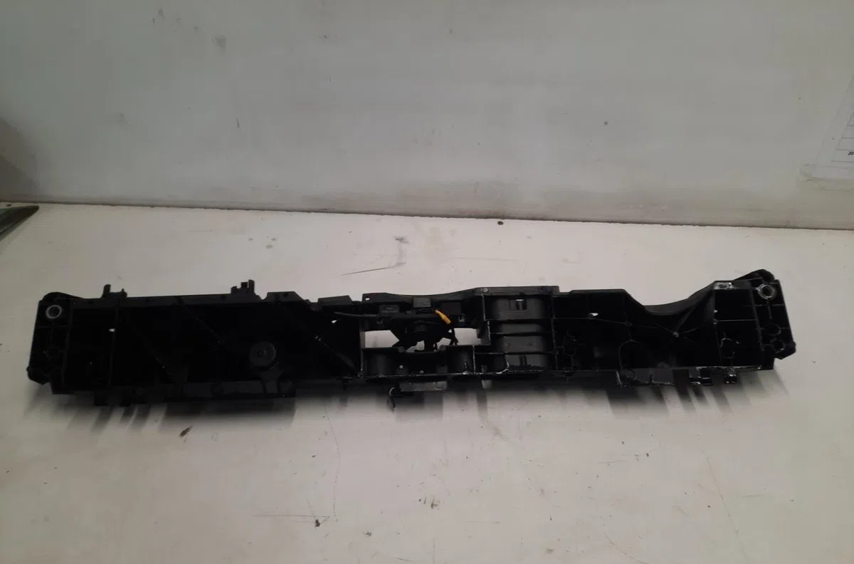 Traverse supérieure armature avant RENAULT CLIO 4 PHASE 2 occasion