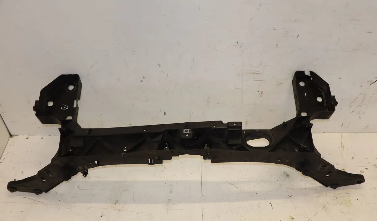 Traverse supérieure armature avant Renault CLIO III (BR0-1, CR0-1) 1.5 dci (br0h, cr0h, cr1s, br1s) (2005-2014) 3 portes