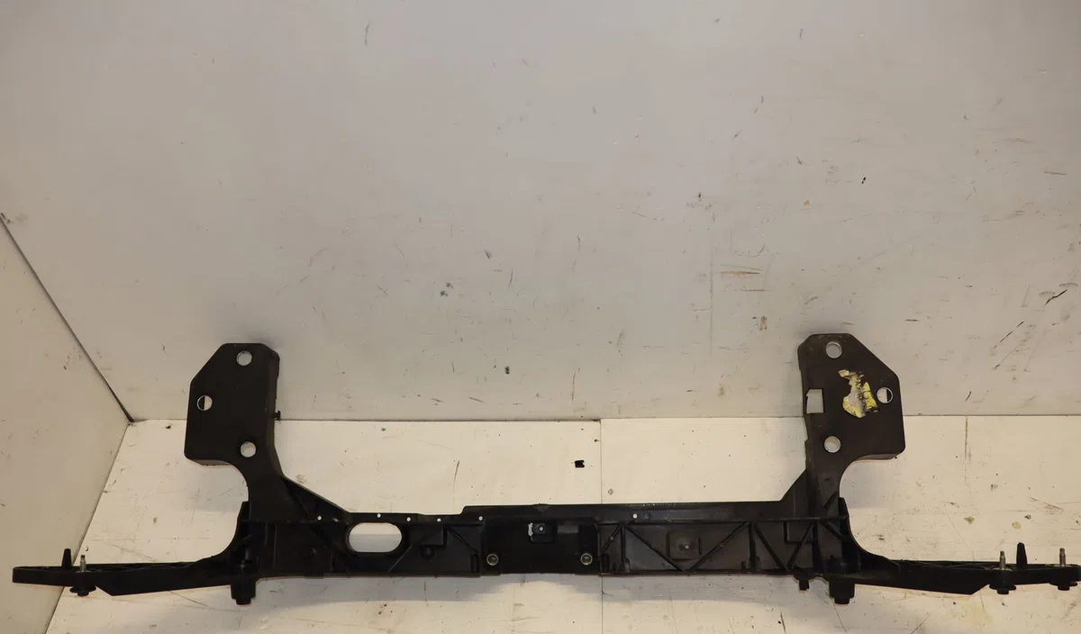 Traverse supérieure armature avant Renault CLIO III (BR0-1, CR0-1) 1.5 dci (br0h, cr0h, cr1s, br1s) (2005-2014) 3 portes