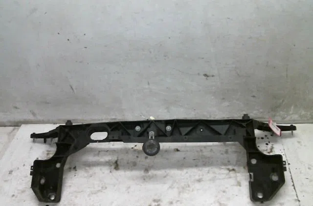 Traverse supérieure armature avant Renault CLIO III Grandtour (KR0-1_) 1.5 dci (kr0f) (2007-2012) 5 portes occasion