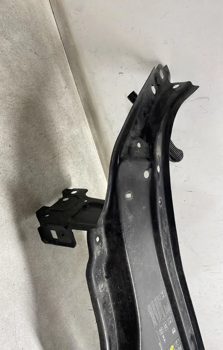 Traverse supérieure armature avant Renault ESPACE IV (JK0-1_) 2.0 dci (jk01, jk02, jk1j, jk1k, jk1h) (2006) occasion