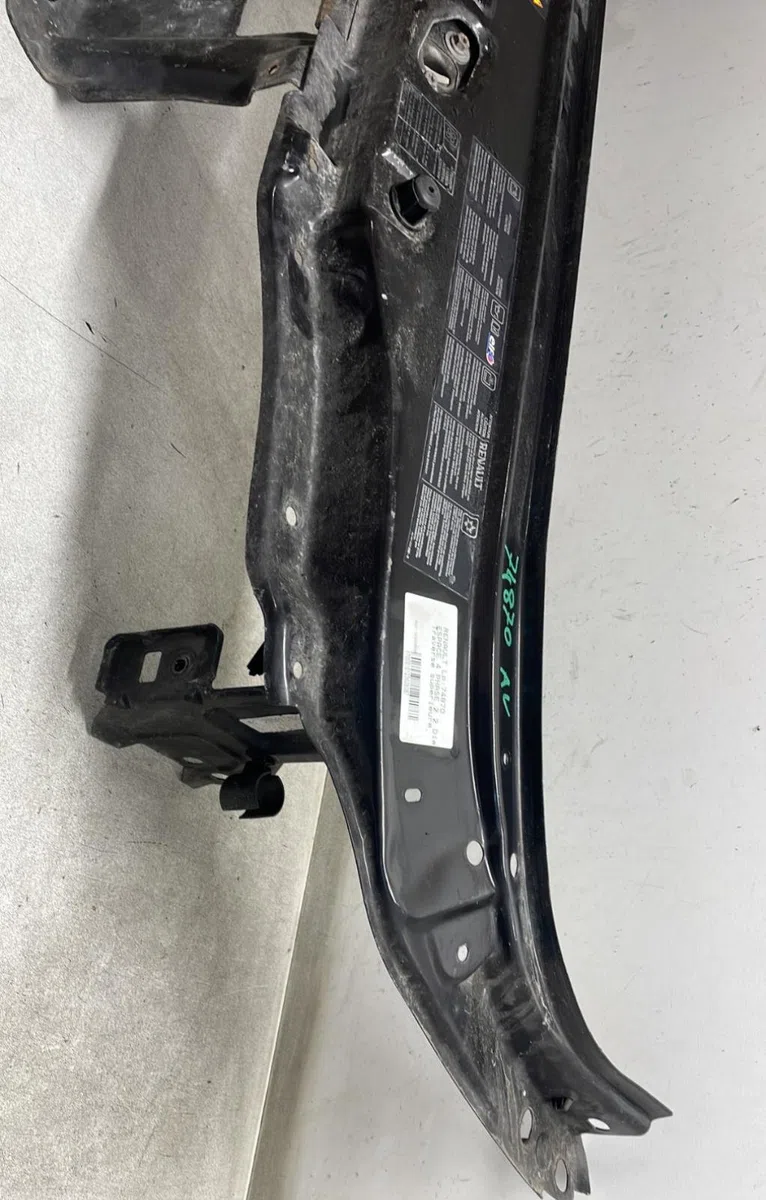 Traverse supérieure armature avant Renault ESPACE IV (JK0-1_) 2.0 dci (jk01, jk02, jk1j, jk1k, jk1h) (2006) occasion