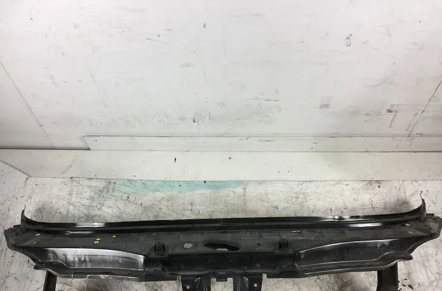 Traverse supérieure armature avant Renault ESPACE IV (JK0-1_) 2.0 dci (jk01, jk02, jk1j, jk1k, jk1h) (2006) occasion