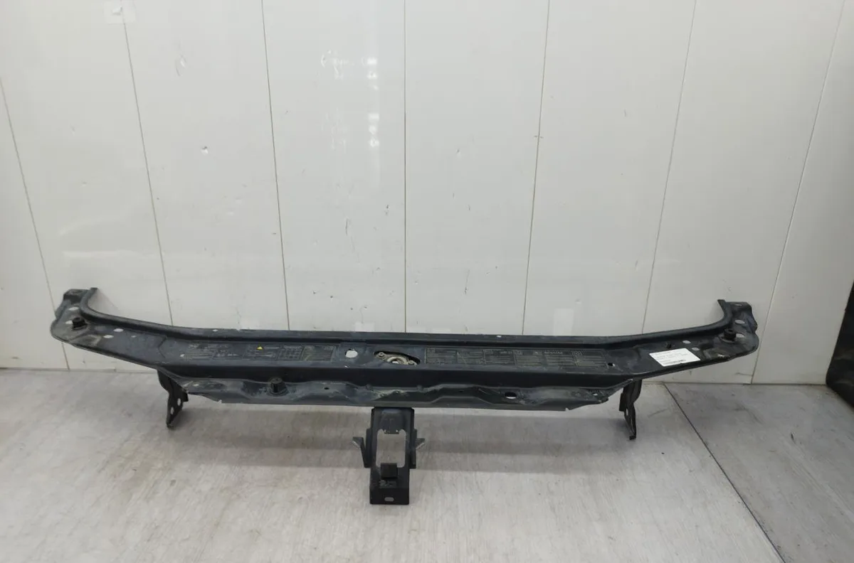 Traverse supérieure armature avant RENAULT LAGUNA 2 PHASE 1 occasion