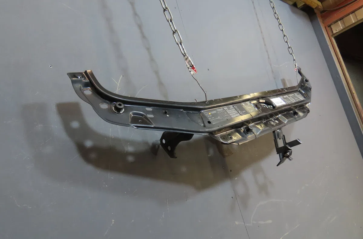 Traverse supérieure armature avant RENAULT LAGUNA 2003 occasion