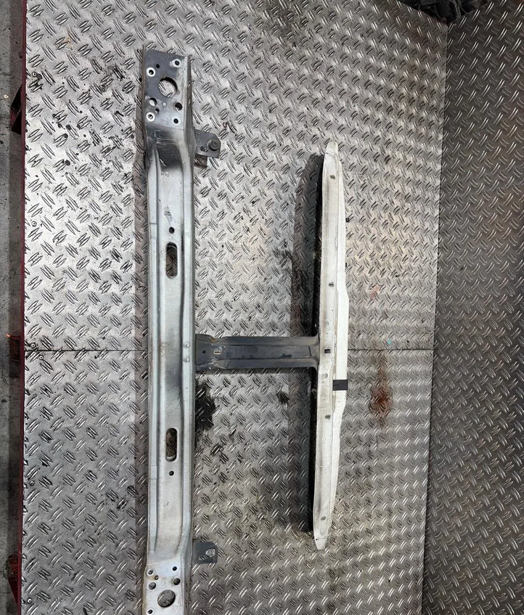 Traverse supérieure armature avant RENAULT MASTER 2 PHASE 1 occasion