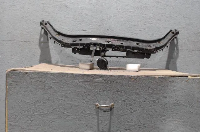 Traverse supérieure armature avant RENAULT SCENIC 2 SCENIC 2 PHASE 1 occasion