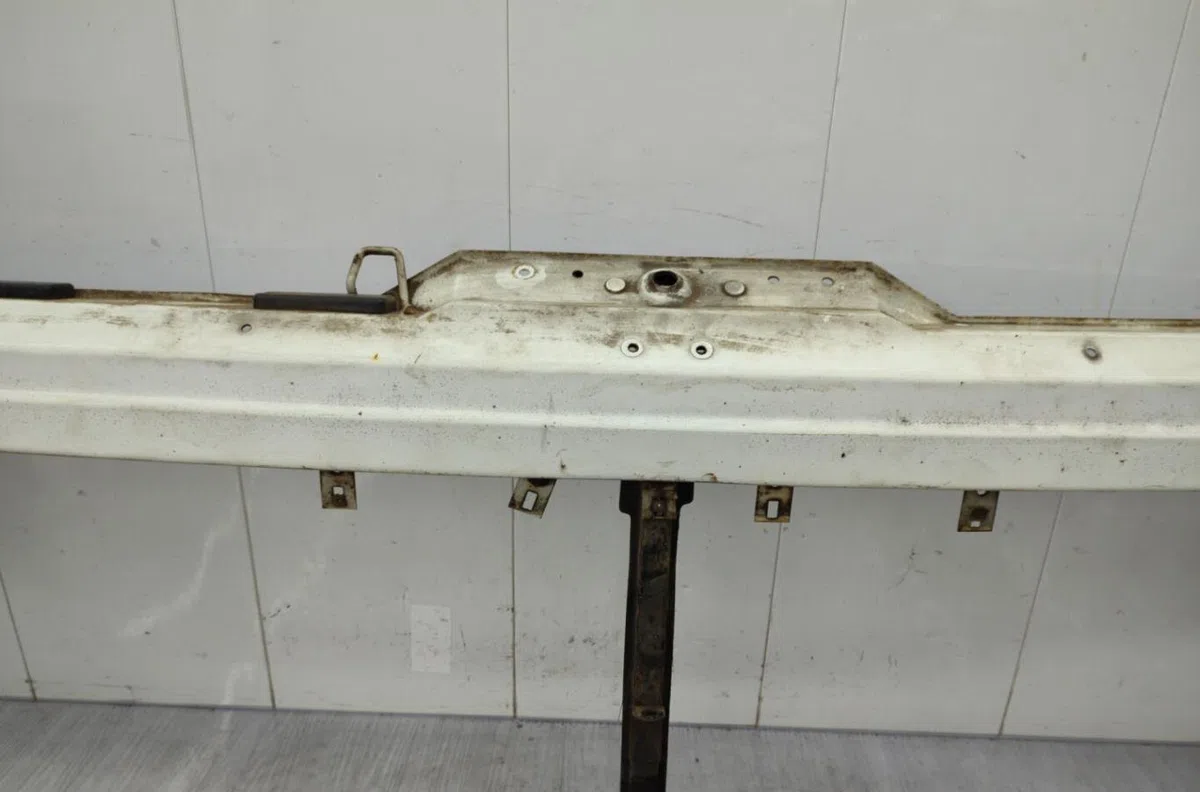 Traverse supérieure armature avant RENAULT TRAFIC 1 PHASE 1 occasion