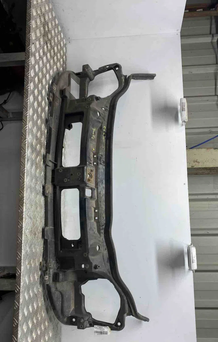 Traverse supérieure armature avant RENAULT TRAFIC 2 PHASE 1 occasion