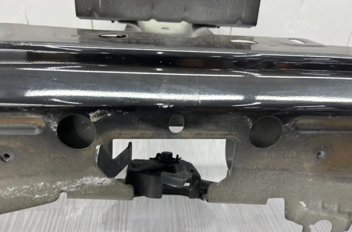 Traverse supérieure armature avant RENAULT TWINGO 2 PHASE 2 occasion