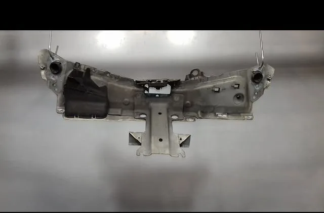 Traverse supérieure armature avant Renault TWINGO II (CN0_) 1.2 (cn0d) (2007-2014) 3 portes occasion