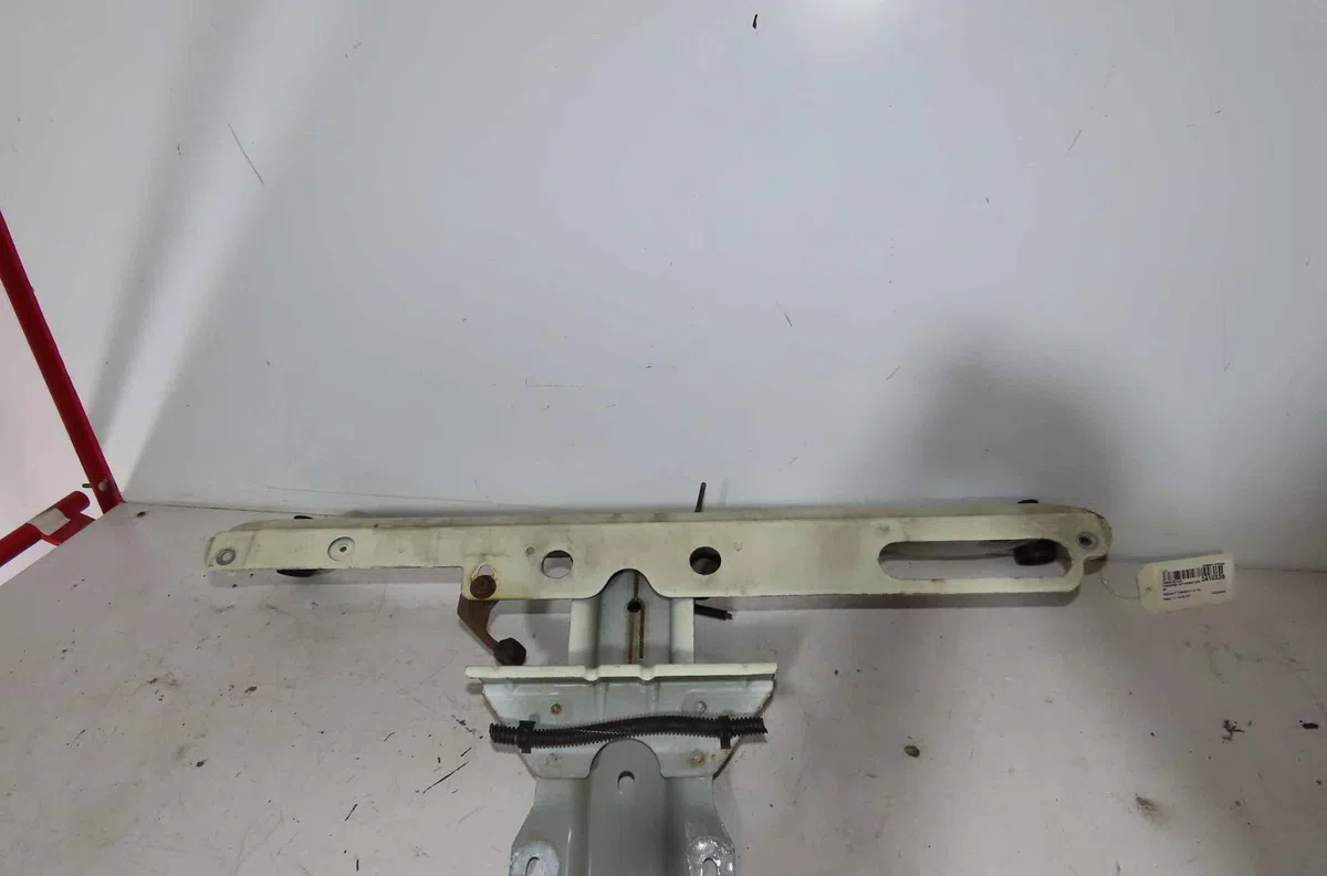 Traverse supérieure armature avant RENAULT TWINGO II occasion