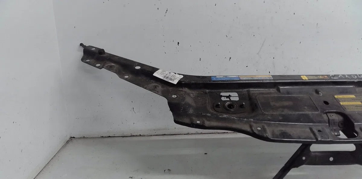Traverse supérieure armature avant Saab 9-3 (YS3F, E79, D79, D75) 2.2 tid (2002-2015) occasion