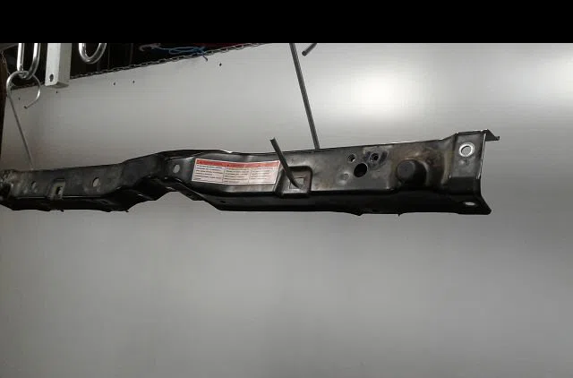 Traverse supérieure armature avant Suzuki SWIFT III (MZ, EZ) 1.3 (rs 413) (2005) occasion