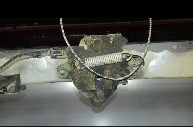 Traverse supérieure armature avant Toyota AURIS Break (_E18_) 1.6 d4-d (wwe185_) (2015-2018) occasion