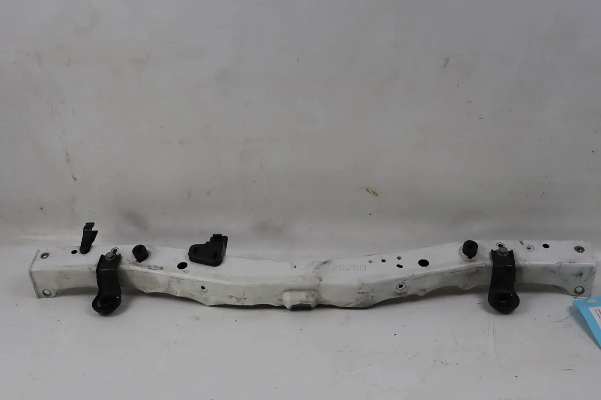 Traverse supérieure armature avant Toyota AURIS (_E18_) 1.2 (nre185_) (2015-2018) occasion