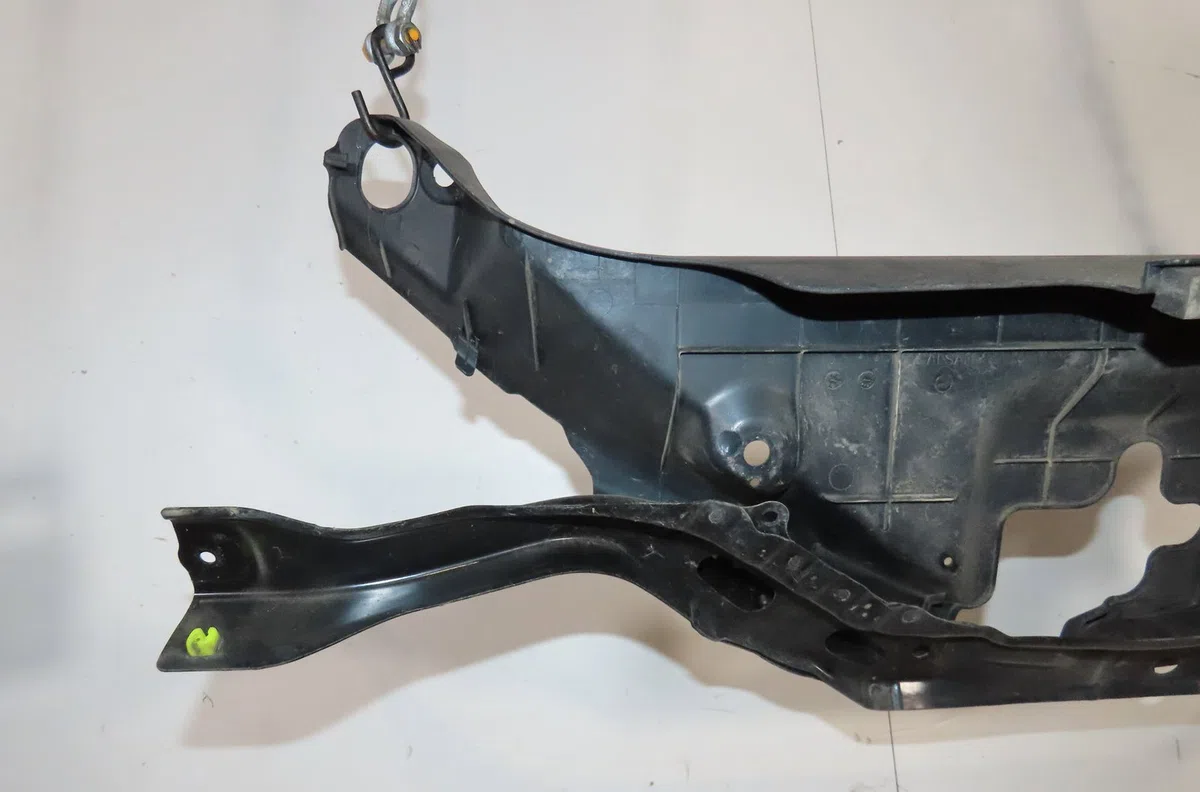 Traverse supérieure armature avant Toyota C-HR (_X1_) 1.8 hybrid (zyx10_, zyx11_) (2016) occasion