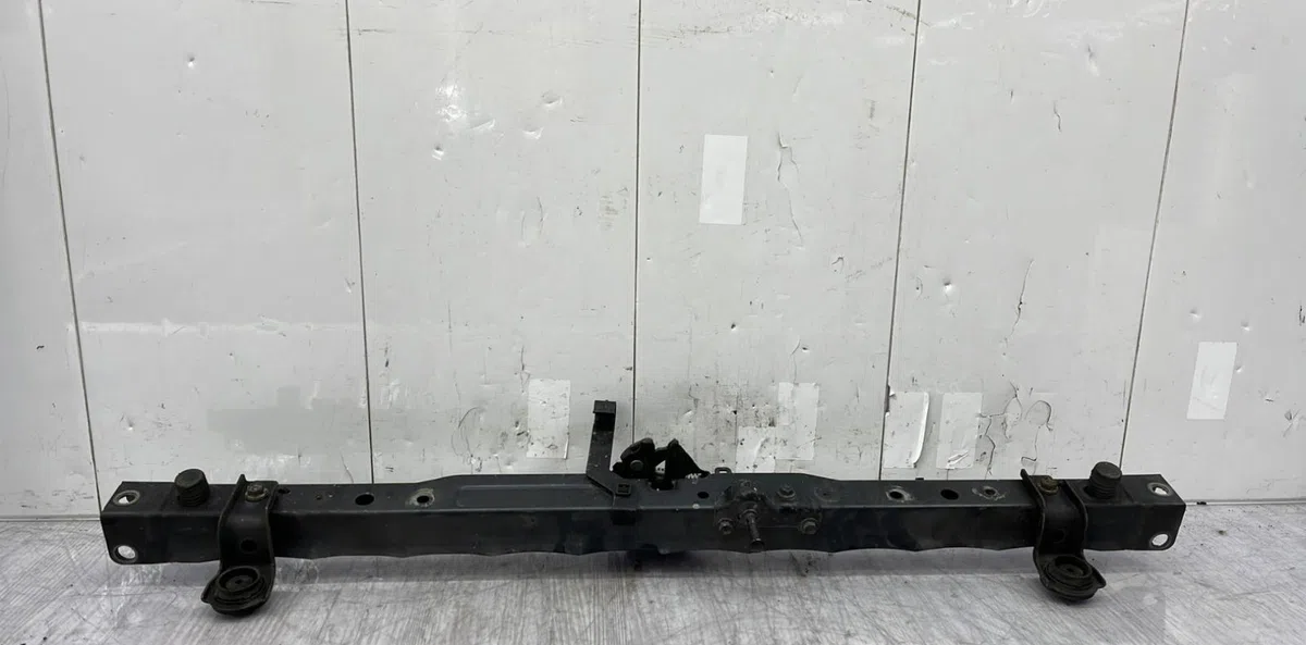 Traverse supérieure armature avant TOYOTA RAV4 3 PHASE 1 occasion