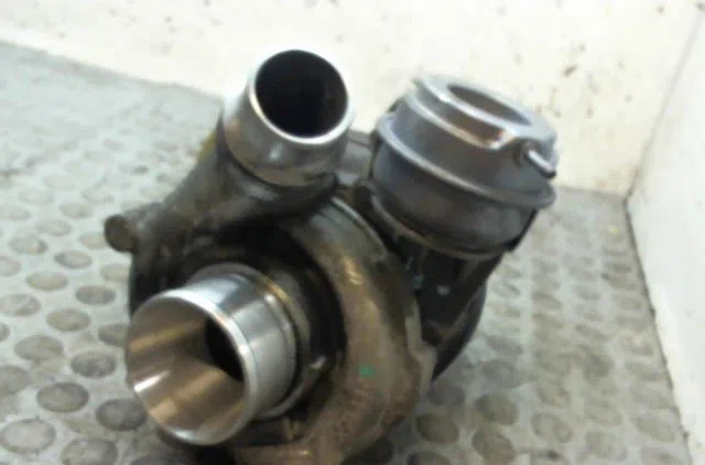 Turbo Renault MEGANE II (BM0-1_, CM0-1_) 2.0 dci (bm1k, cm1k) (2005-2008) occasion