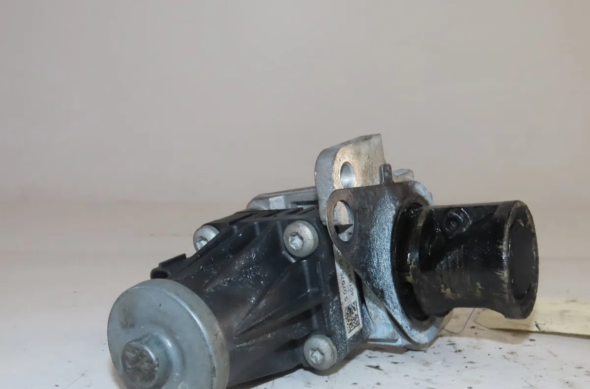 Vanne egr Renault KANGOO Express (FW0-1_) 1.5 dci 75 (fw07, fw10, fw04) (2010) 4 portes occasion