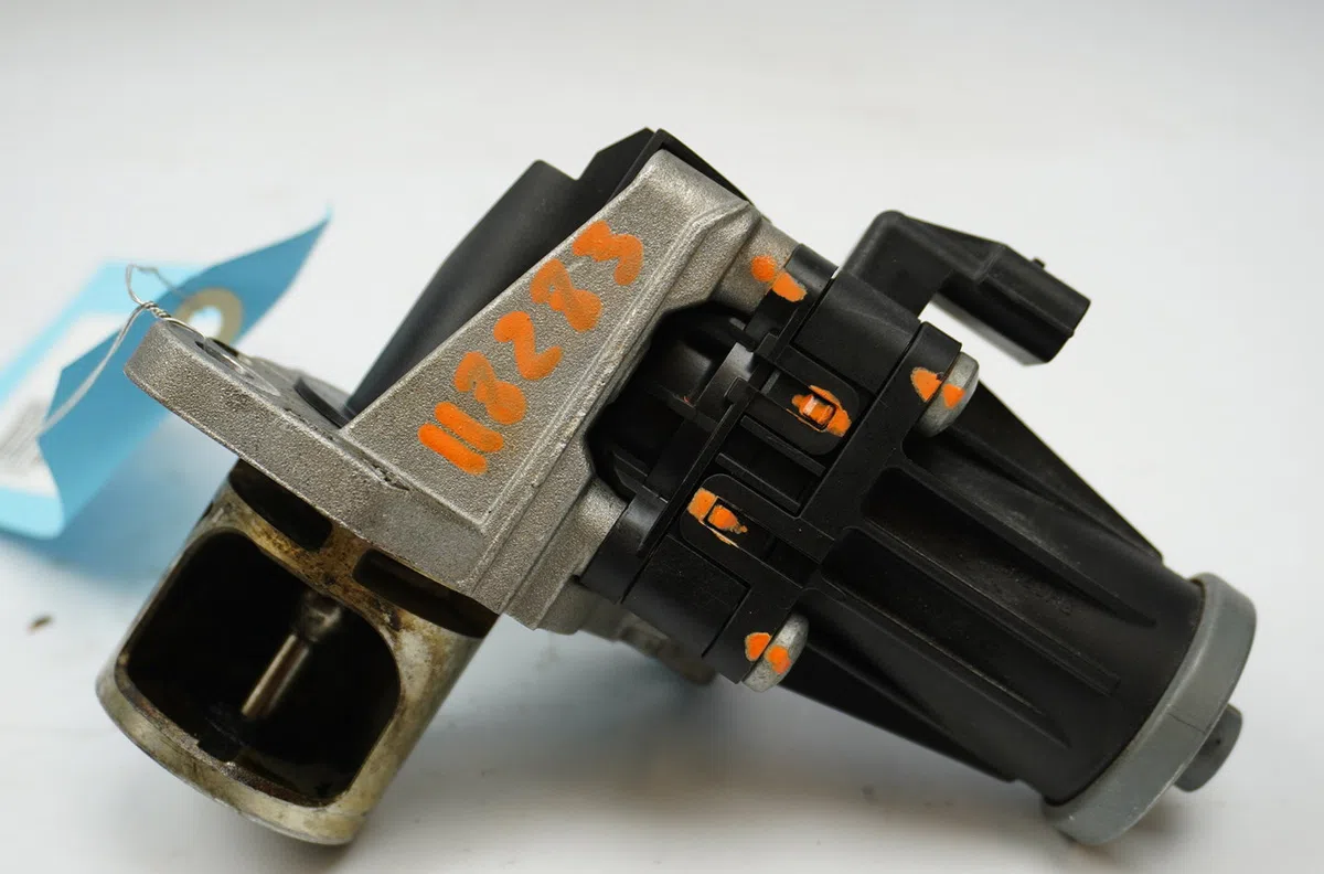 Vanne egr Renault KANGOO Express (FW0-1_) 1.5 dci 75 (fw07, fw10, fw04) (2010) 4 portes occasion