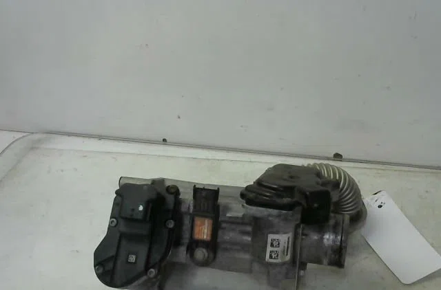 Vanne egr Renault MEGANE III 3-5 portes (BZ0-1_, B3_) 2.0 dci (bz0y) (2010) occasion